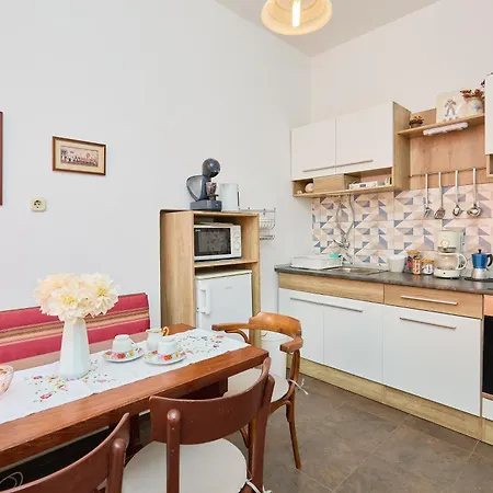 Apartman Soul Of The Old Town, Prijeko Street