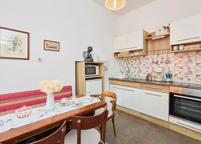 Apartment Soul Of The Old Town, Prijeko Street