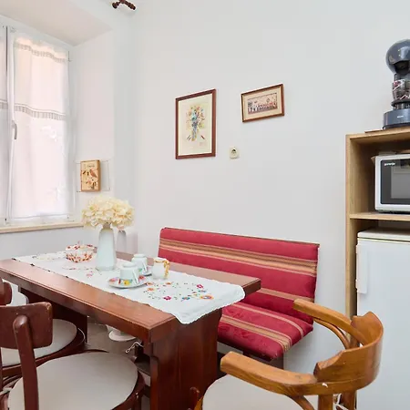 Soul Of The Old Town, Prijeko Street *